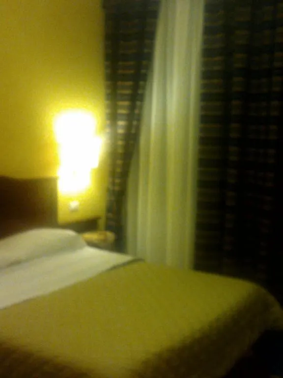 Pitagora House Bed & Breakfast Rome Italy